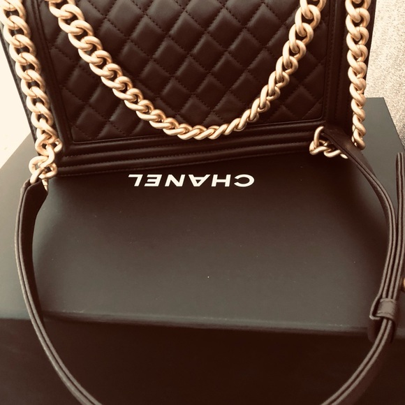 CHANEL Handbags - New CHANEL  Quilted Medium Boy Flap Shoulder Bag with Gold Chain.
